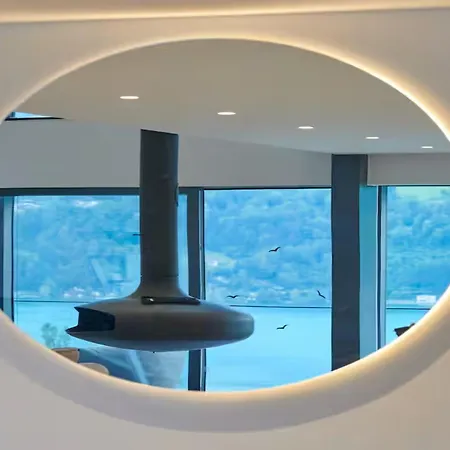 Hearthell & Bison Lake View * 滨湖采尔